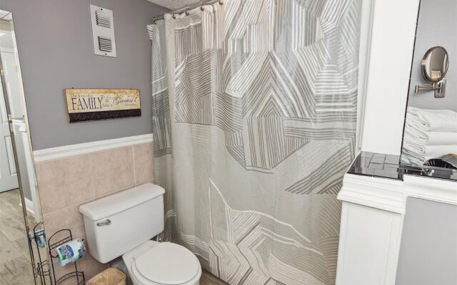 Shoreline 3042 Condo