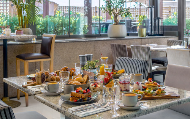 Radisson Blu Hotel, Kuwait