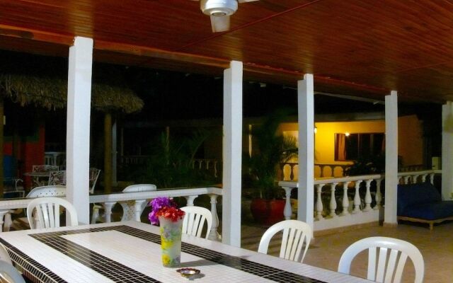 Hostal Garden House