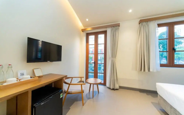 SOLANA Hotel Sunset Town Phu Quoc