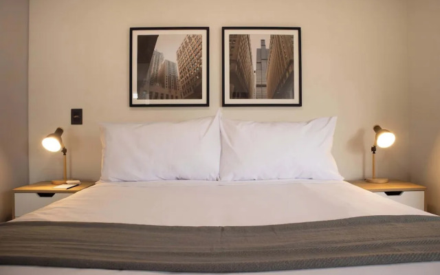 w Enchanting 1BR w Balcony in San Isidro