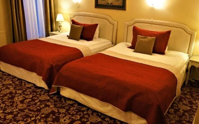Hotel Radharane