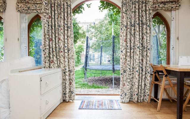 Charming Garden Studio in Shepherd's Bush