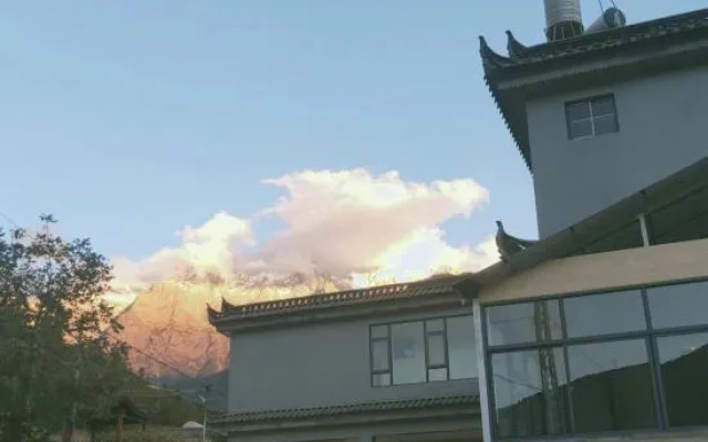 Shangri-La 18 Residences