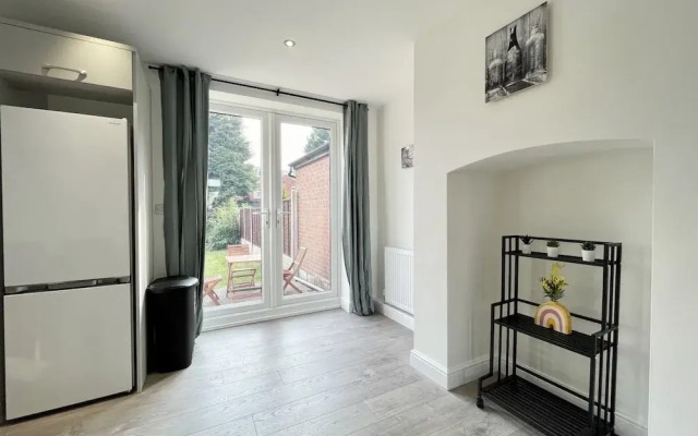 Worksop Newly Refurbished 2-bedroom House