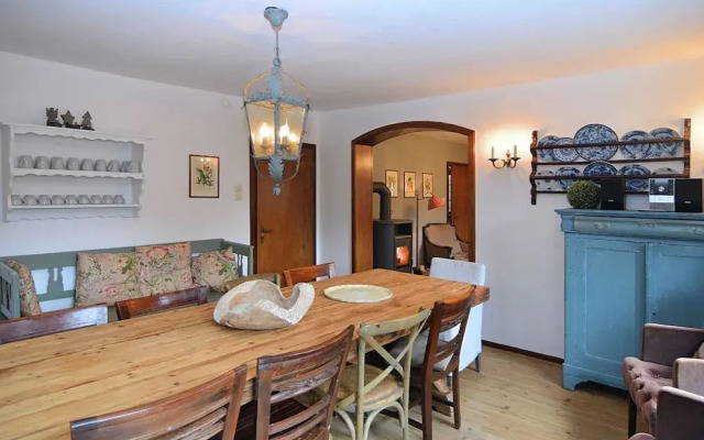 Quaint Holiday Home near Ski Area in Neuastenberg
