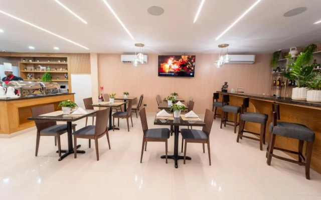Melina Hotel