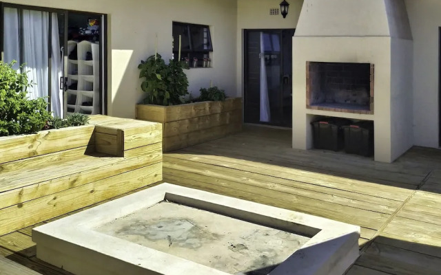 Sandy Feet Langebaan 8-sleeper