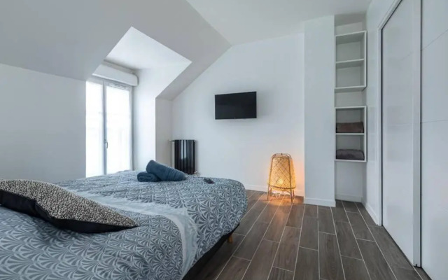 Disneyland House - Terrace - Sunny - Parking