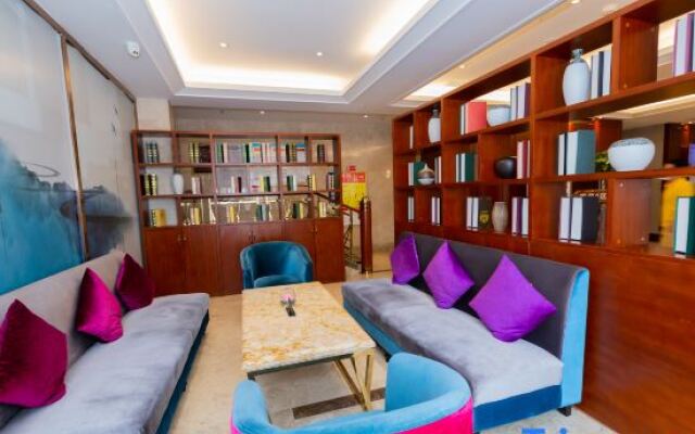 Xiangyang Dongfeng Hotel