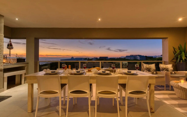 Stanford's Cove Villas