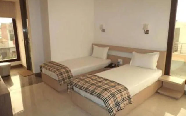 The Crown Hotel