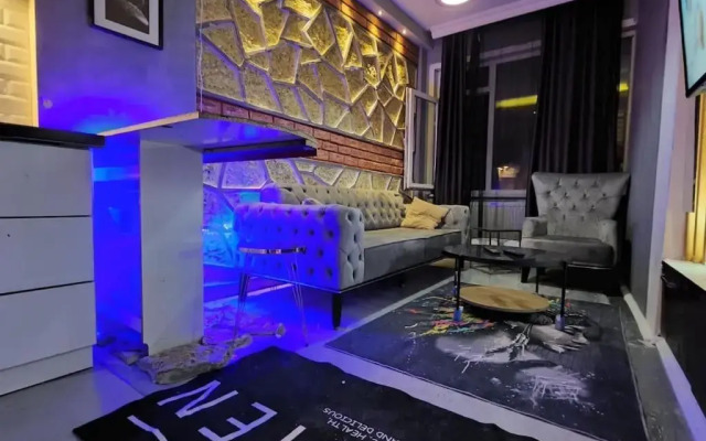 Nisantasi center 1+1 Luxury Renovated b3