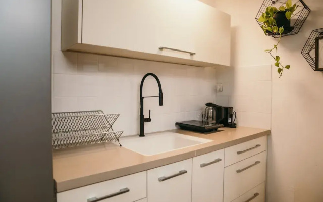 DeBlox living - Alhambra Apartments
