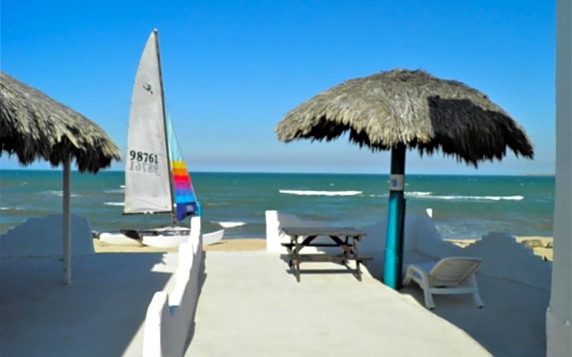 #7 Beach Front Private Room