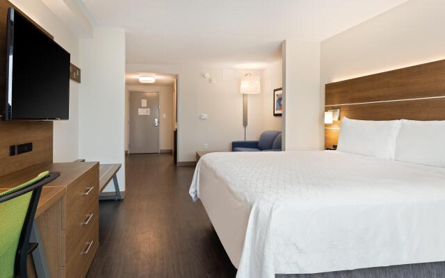 Holiday Inn Express Hotel & Suites Largo-Clearwater by IHG