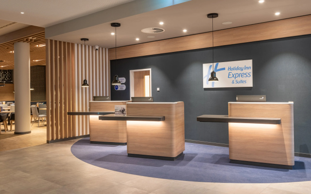 Holiday Inn Express and Suites Potsdam by IHG