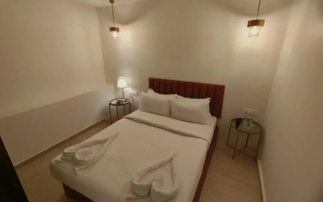 The Majlis Hotel - Near Taj Hotel Colaba