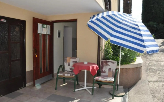 Apartments with a parking space Opric, Opatija - 7728