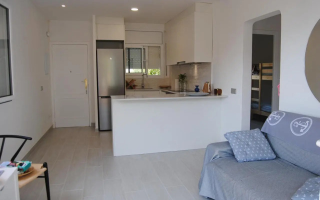 319 - Apart. Estoril