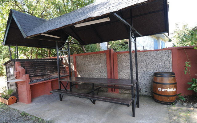 Cabañas y Hostal Borde Rio