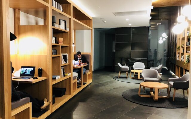 Explore Docklands Lovely Apartment LVL8