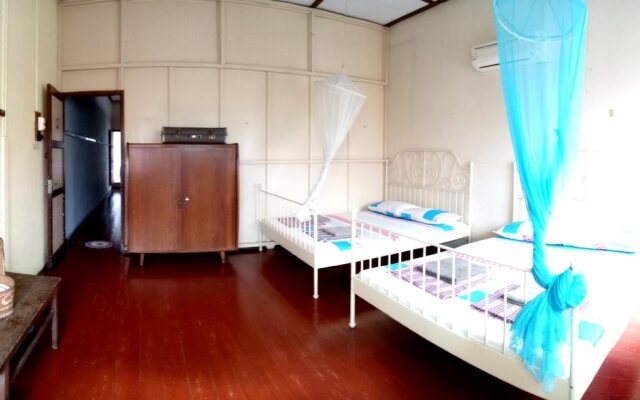 Voyage Home and Guesthouse