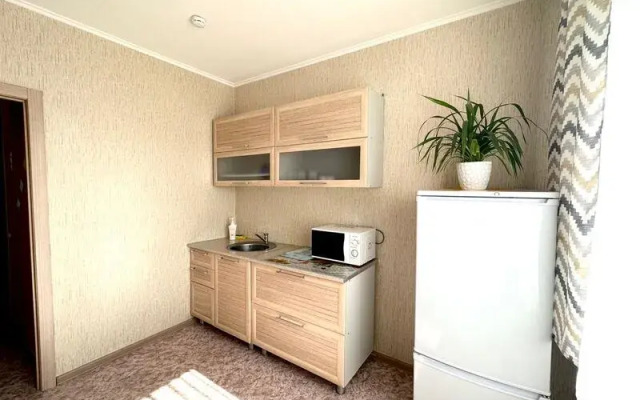 Левый Берег на ул. Караульная, д. 82