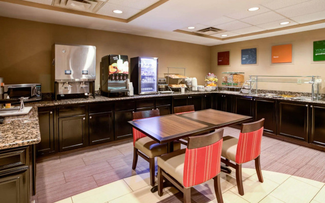 Comfort Suites Airport