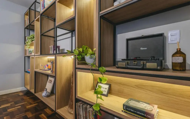 Apto bem Equipado c Wifi Lareira e boa Localiza o