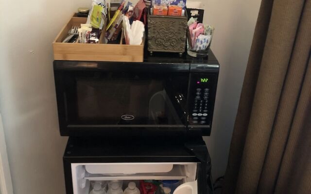 John Thomas Bed and Bath