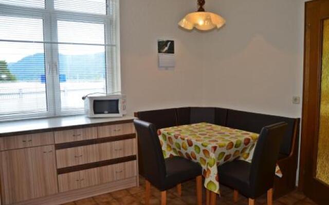 Lakeview Apartment