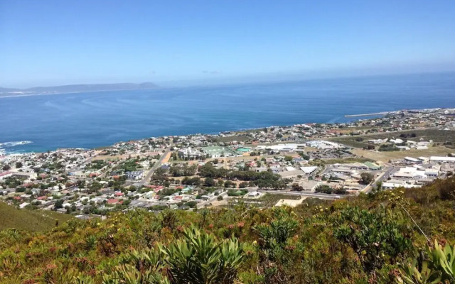 Baleia Guest Lodge Bed & Breakfast