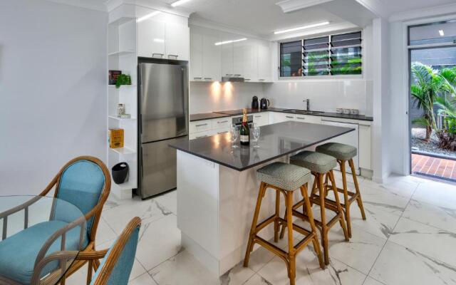 Frangipani Beachfront Lodge F5 on Hamilton Island by HamoRent