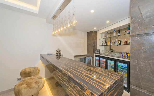 Bisetun Hotel