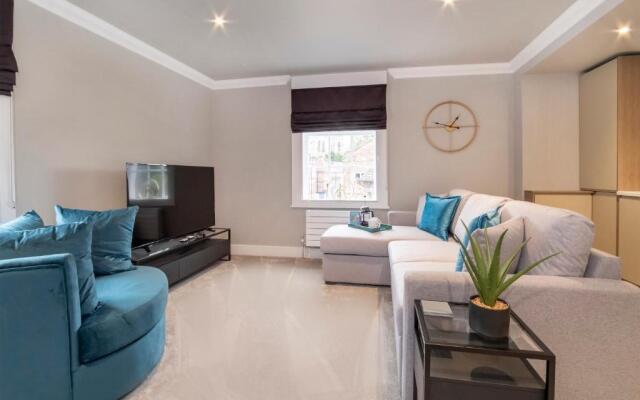 Bootham House Luxury apartment 7