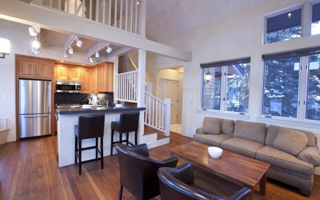 Hood Park Manor - 9 Br Home