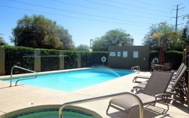 Best Western Plus Tempe by the Mall
