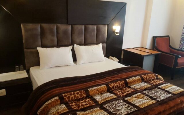 OYO 10109 Hotel River Regency