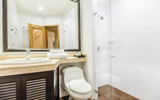 Travelers Suites Edificio Fontana Plaza