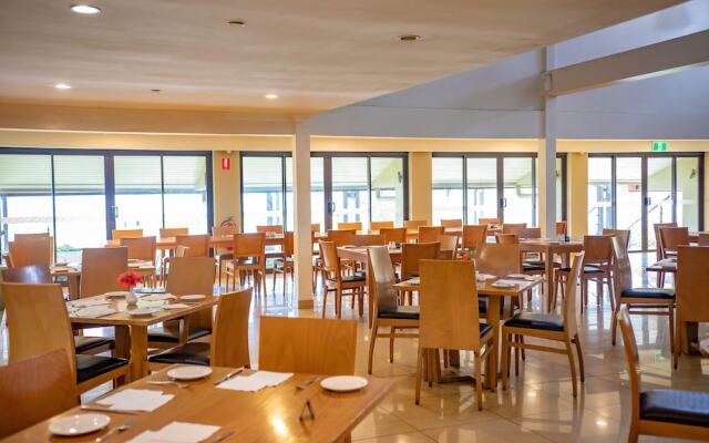 Highlander Hotel & Apartments