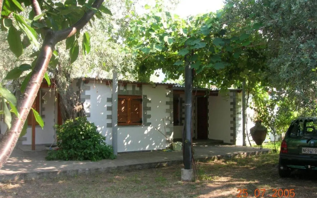 Villa Karapataki