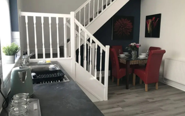 Stylish 3-bed Preston Home for Relaxing Comfy Stay