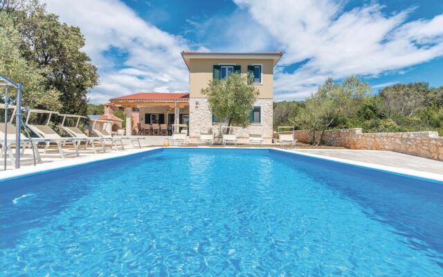 Nice Home in Verunic With Outdoor Swimming Pool, Wifi and 5 Bedrooms