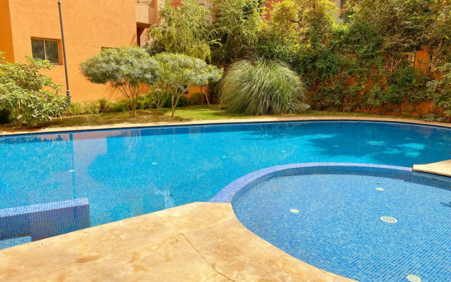 Superbe appartement en résidence avec piscines