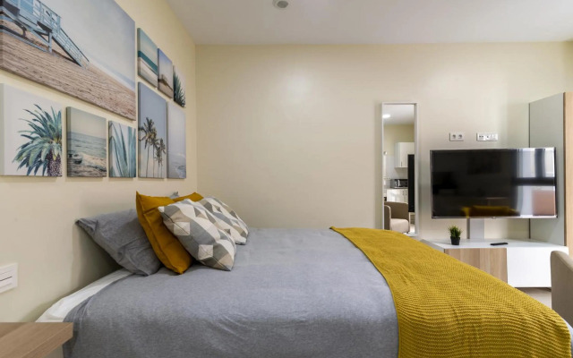 Lightbooking Livian Suites Las Palmas