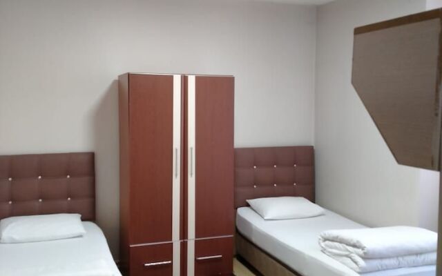 Ari Hotel