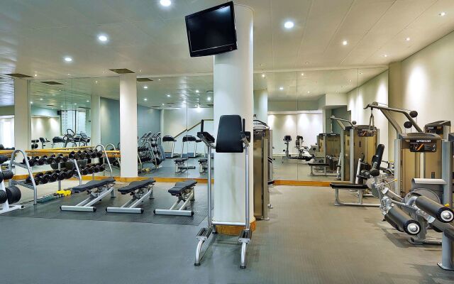 Отель NH Johannesburg Sandton