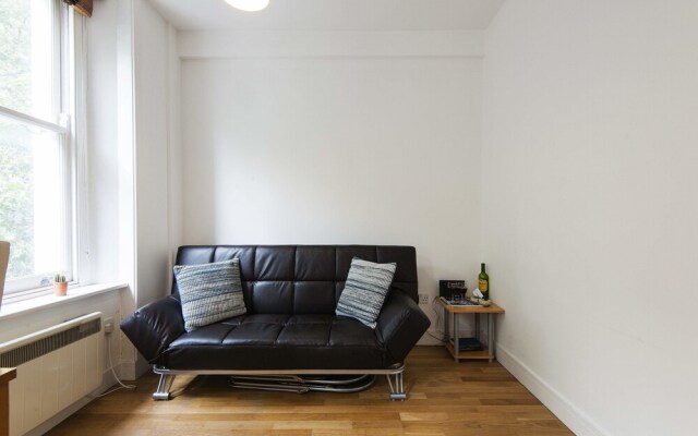 The Gray's Inn Road Apartment - MBL