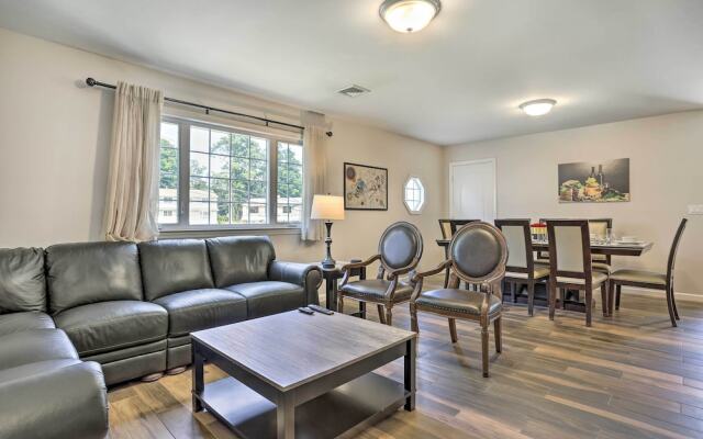 Ideally Located Glen Cove Apartment!